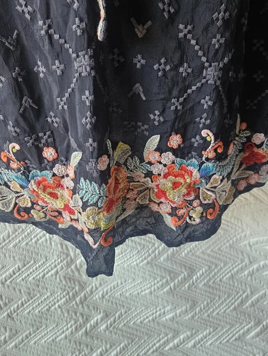 Jonny Was Embroidered Gina Long Sleeve Blouse Tubic In Black - Picture 8 of 14